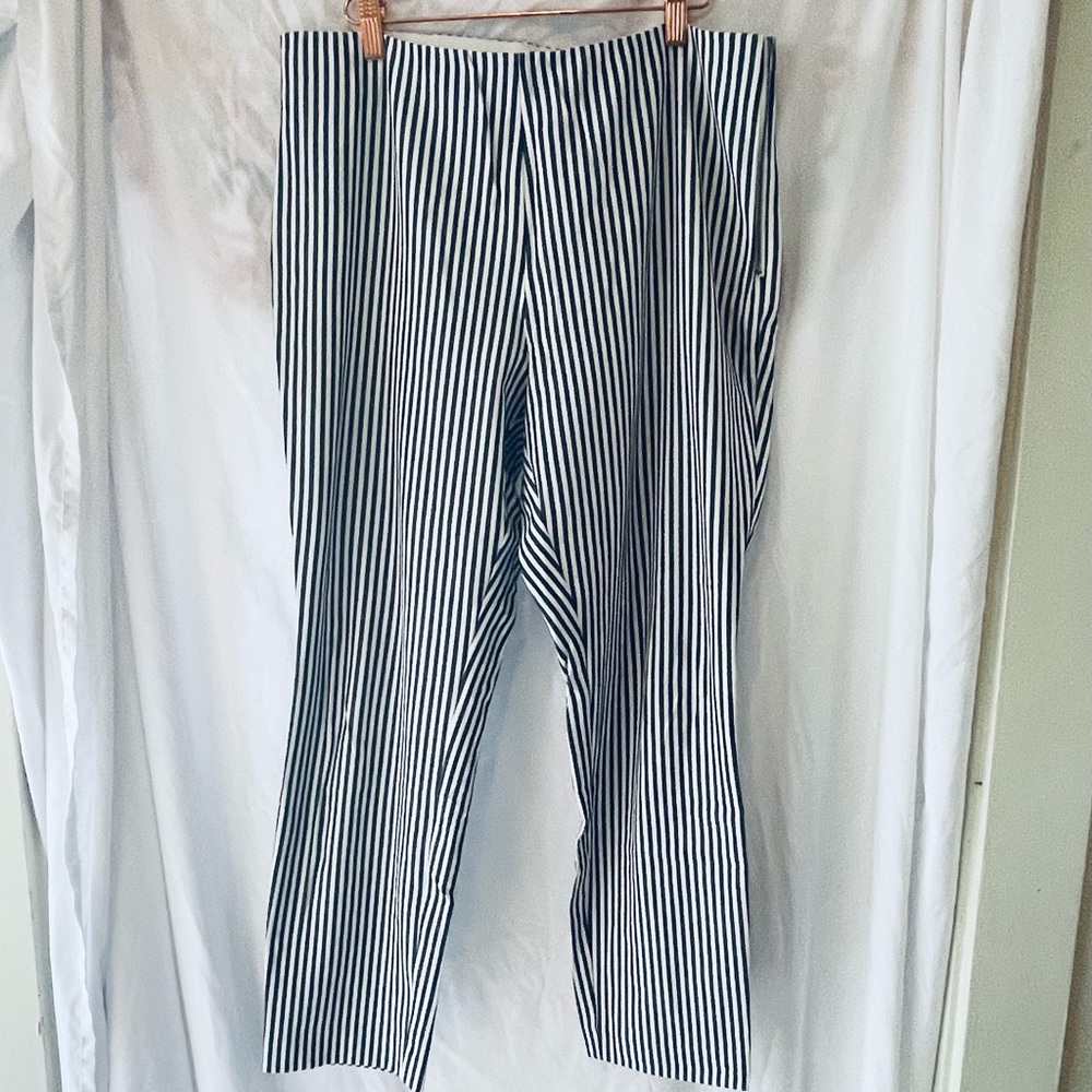 Cute Striped Petal Pushers